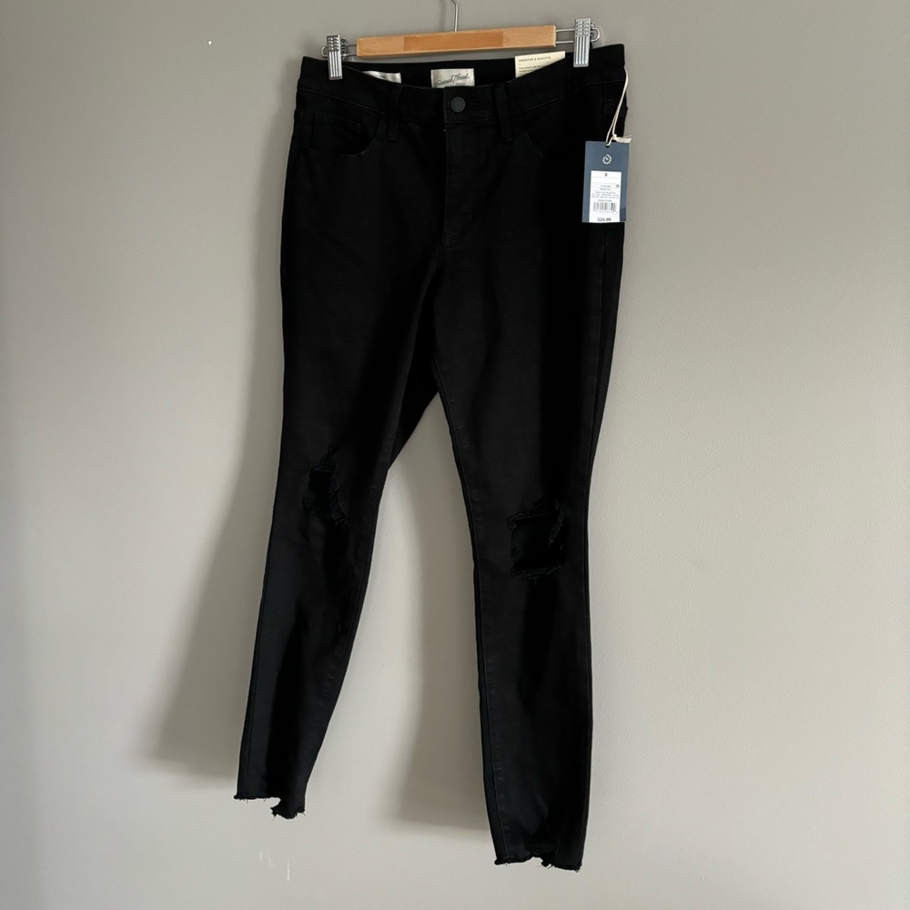 Universal Thread Mid Rise Skinny Size 8 NWT